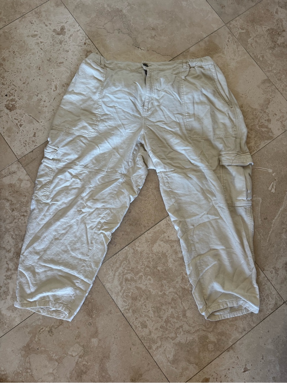 Pilcro Cropped Cargo Pants in Light Khaki